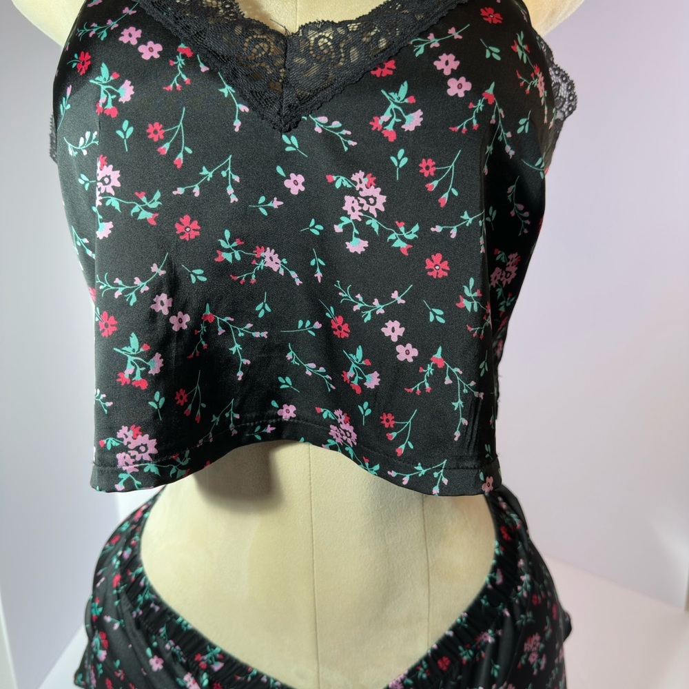 Colsie Black Floral Lace Trim Top and shorts set